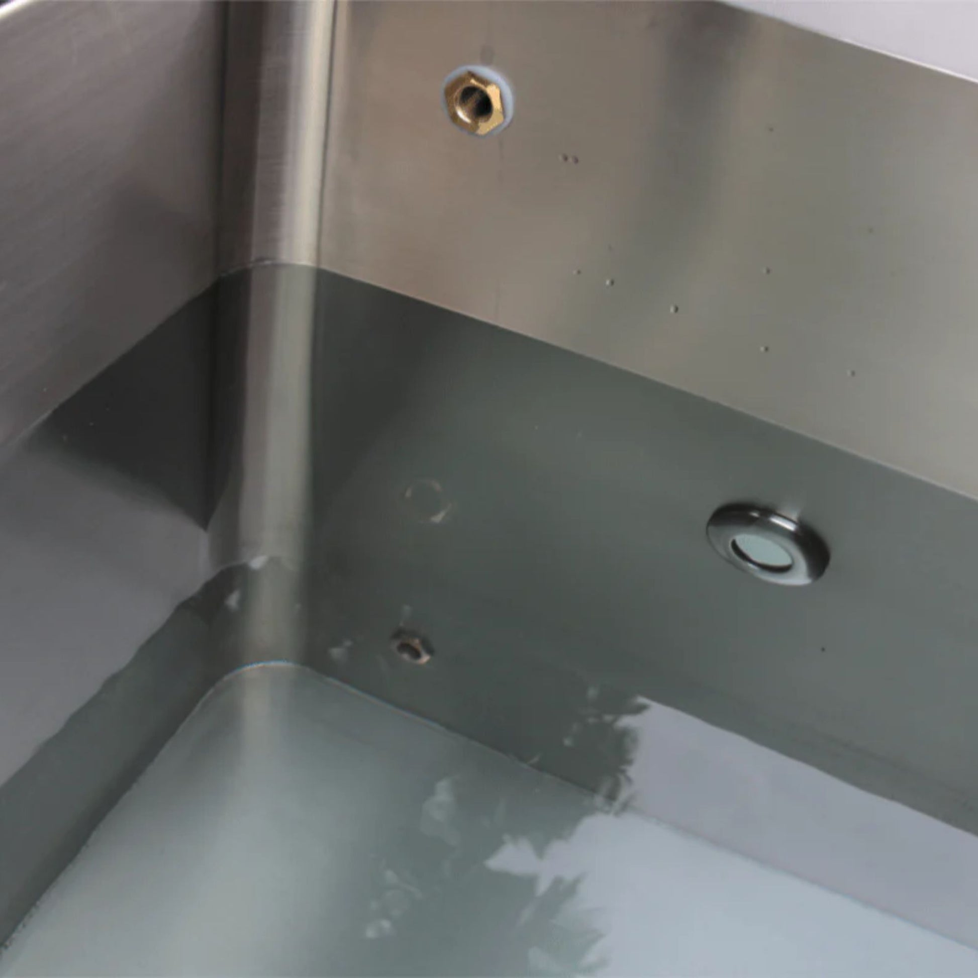 Solara Cold Plunge – Obsidian